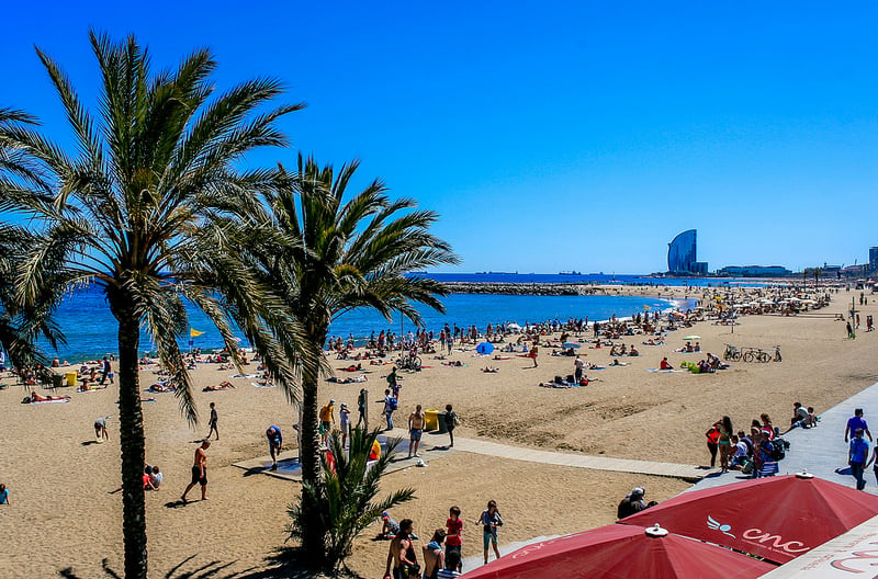 Najrušnejšia barcelonská pláž Barceloneta