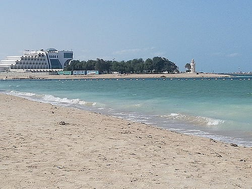 Pohľad na Mirfa Beach