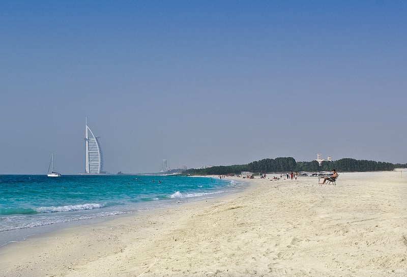 Z pláže Black Palace Beach je výhľad na Burj Al Arab