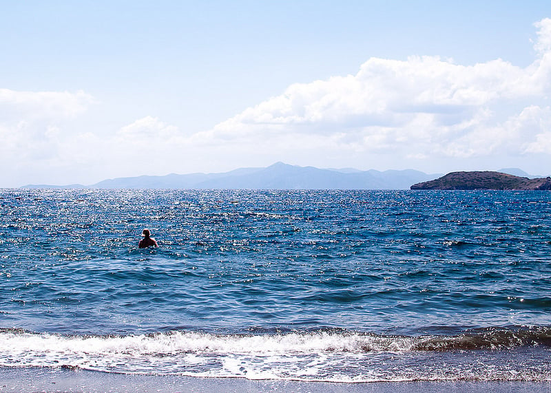 Gümüşlük Beach s veľmi pozvoľným vstupom do mora