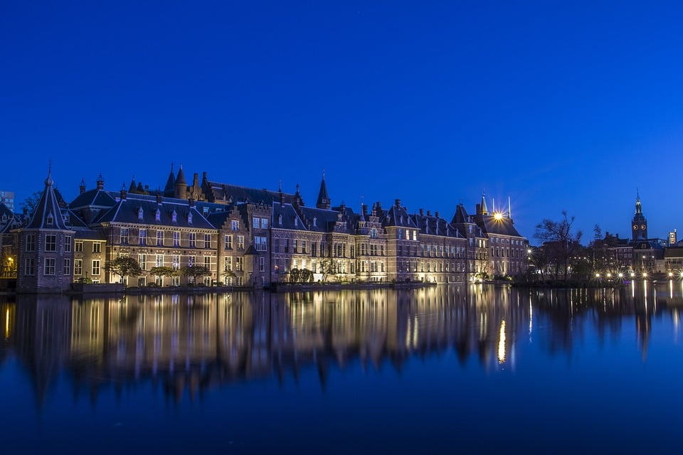 Nočná atmosféra mesta Haag