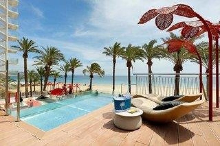 Ushuaïa Ibiza Beach Hotel