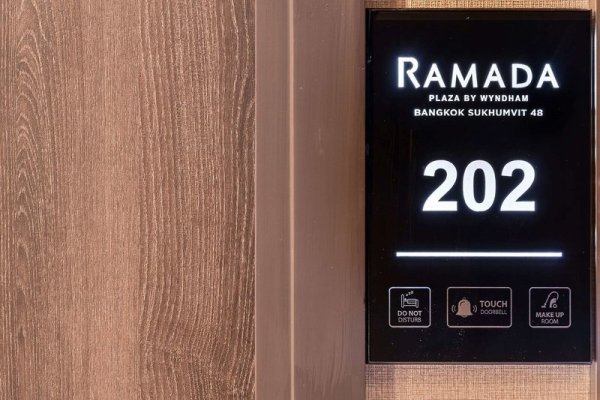 Ramada Plaza By Wyndham Sukhumvit 48