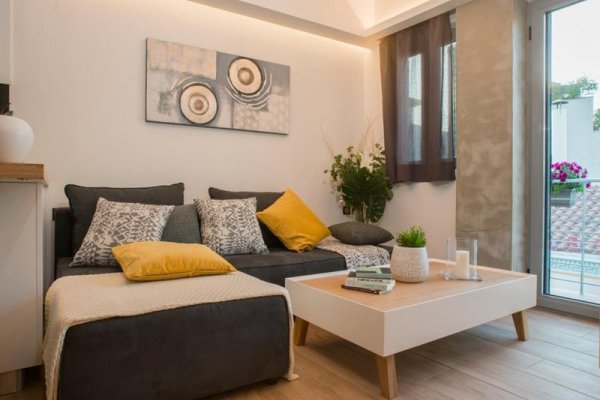 Kyveli Luxury Suites