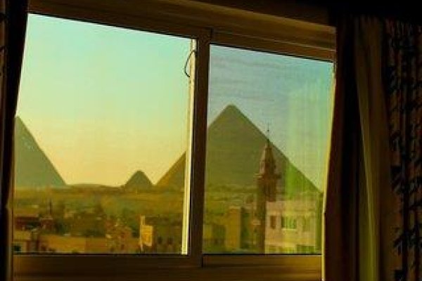 Pyramid Edge