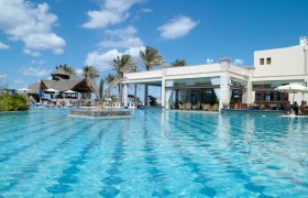 Radisson Blu Beach Resort recenzie