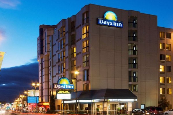 Days Inn By Wyndham Niagara Falls Near The Falls