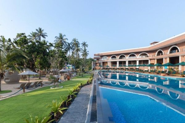 Araliya Beach Resort & Spa