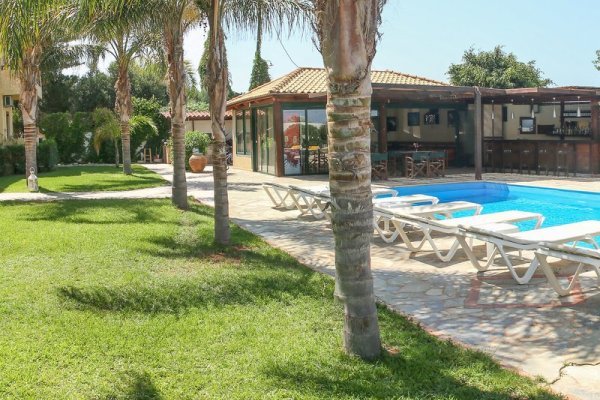 Petros Village