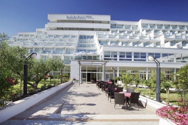Maslinica Hotels & Resorts - Hotel Narcis recenzie