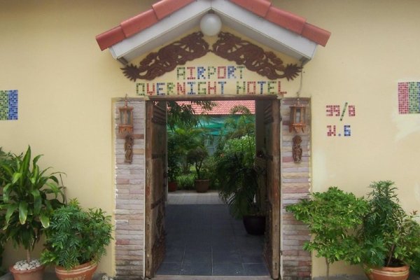 Airport Overnight