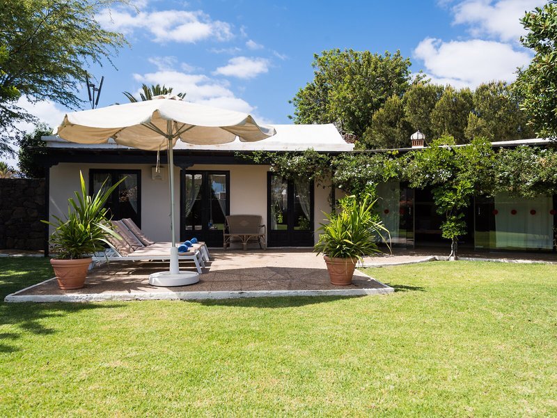 Alondra Bungalows