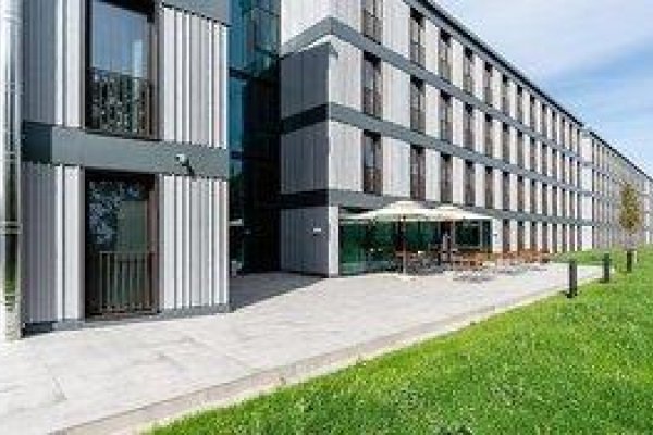 Freshsuites & Bar