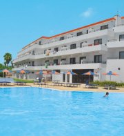 Corallia Beach Hotel & Apartments