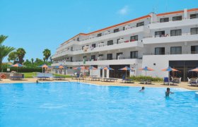 Corallia Beach Hotel & Apartments recenzie