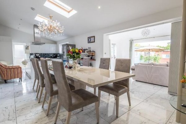 Kato London House