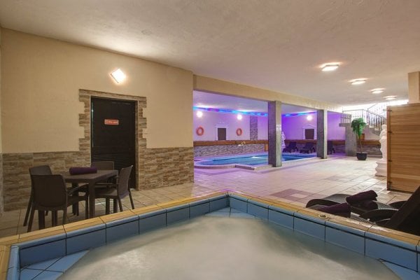 Canifor Hotel