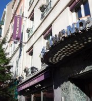 Hotel Nude Paris