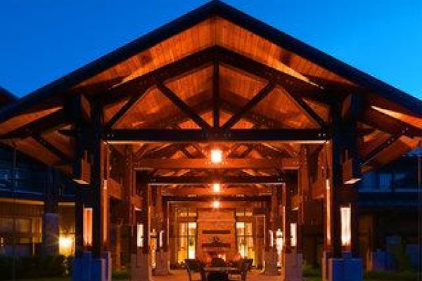 Sunrise Ridge Waterfront Resort