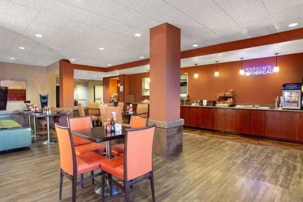 Holiday Inn Express & Suites Phoenix  Midtown
