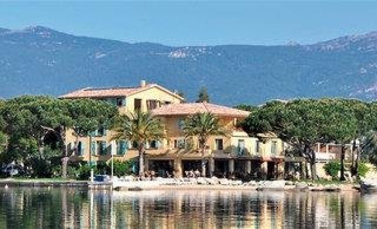 Hôtel Casa Santini x Roc Seven