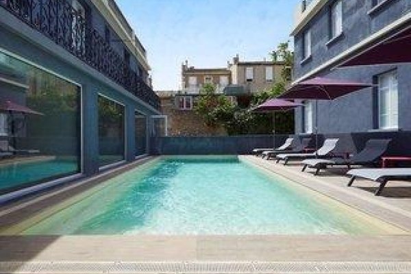 Kyriad Marseille Blancarde  Timone