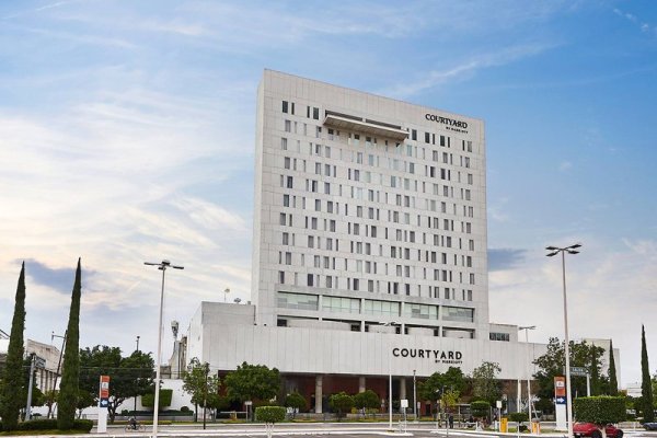 Courtyard By Marriott Leon At The Poliforum