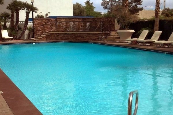 Royal Vacation Suites
