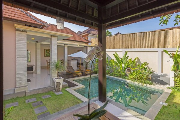 Kubal Villa And Living Seminyak