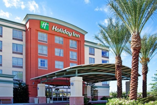 Holiday Inn Hotel & Suites Phoenix Airport