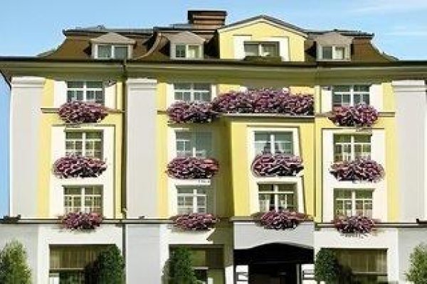 Das Nikolai Boutique