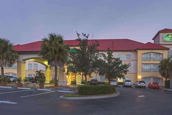 La Quinta Inn & Suites Fort Myers Airport