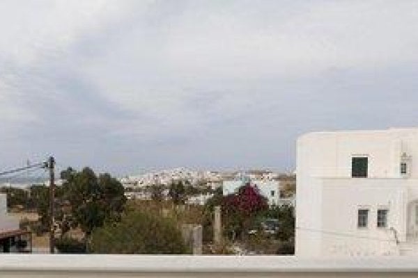 Sweet Home Naxos