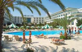 Riviera Hotel recenzie