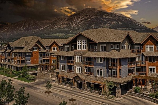 Blackstone Mountain Lodge