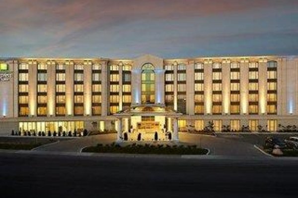 Holiday Inn Express Hotel Suites Montreal Airport