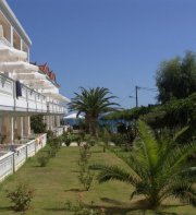 Belussi Beach Hotel & Suites