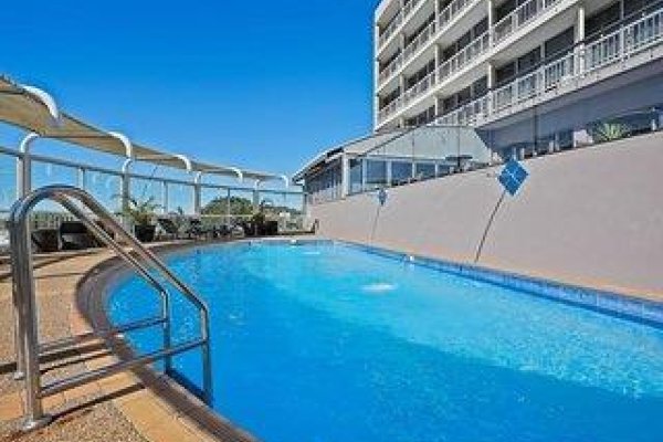 Rydges Gladstone