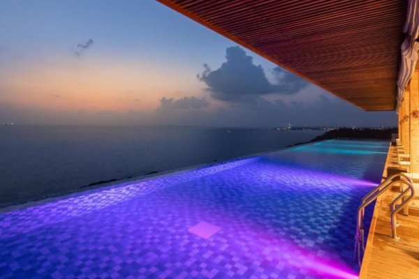 Araliya Beach Resort & Spa