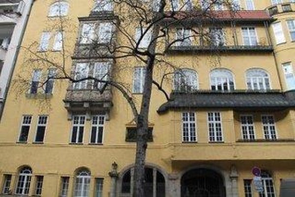 Waizenegger Am Kurfürstendamm