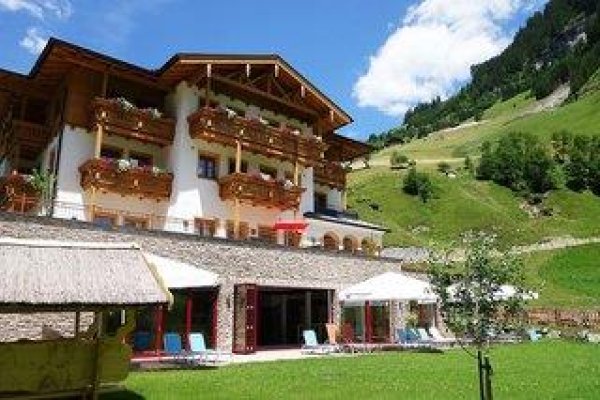 Familotel Bauernhofhotel Oberkarteis