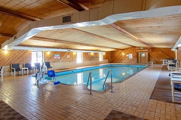 Baymont Inn & Suites Wisconsin Dells
