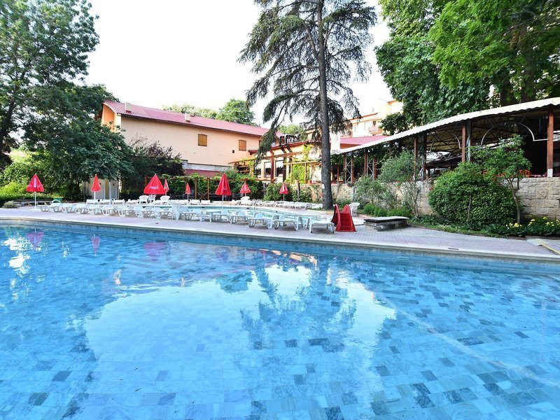 Estreya Residence