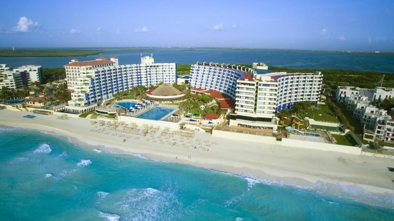 Crown Paradise Club Cancún