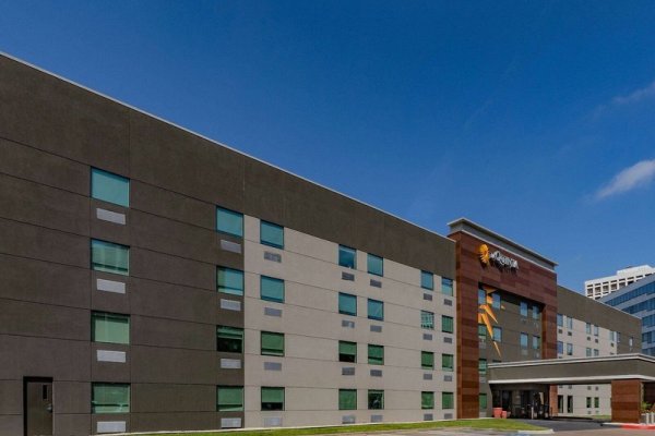 La Quinta Inn & Suites Houston Southwest