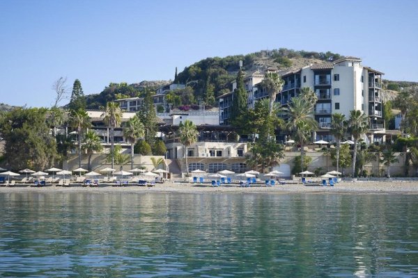 Columbia Beachotel Pissouri
