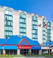 Ramada by Wyndham Niagara Falls/Fallsview
