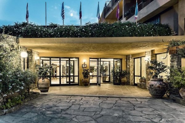 Roccamare Residence