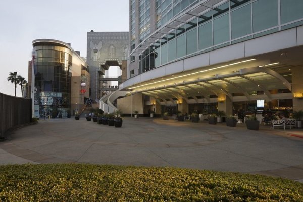 Loews Hollywood