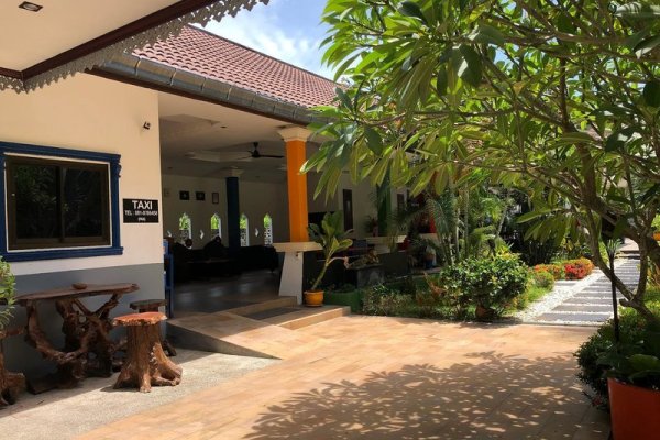 Tropical Palm Resort & Spa